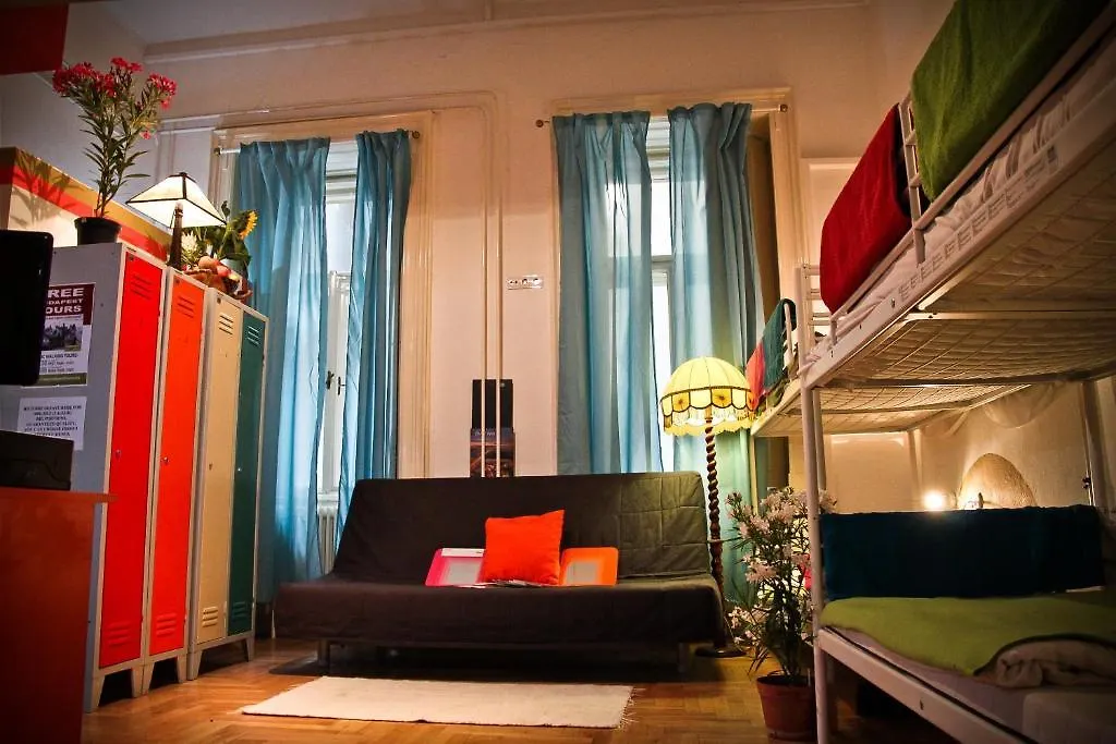 Hostel Budapest Center 0*,
